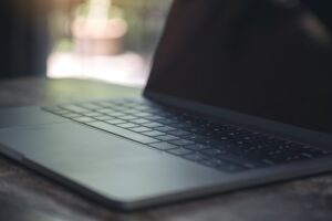 vantagens de alugar notebook para empresa